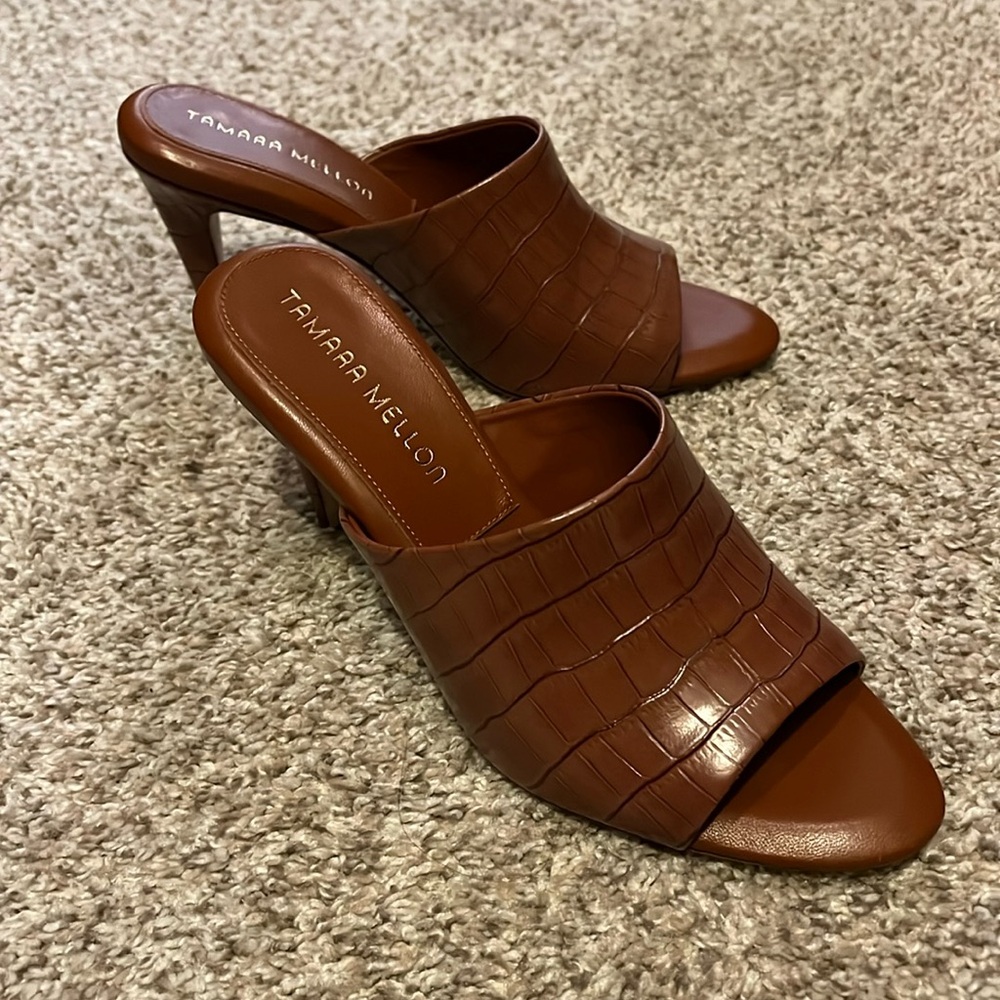 Tamara Mellon, NWT all leather croco embossed mule samples. Euro size 37